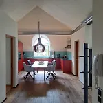 Апартаменты Mansarde Zeder In Privatvilla Im Zentrum Merans *