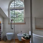 Mansarde Zeder In Privatvilla Im Zentrum Merans Apartment *