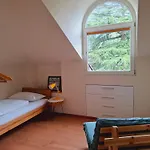 Apartment Mansarde Zeder In Privatvilla Im Zentrum Merans *