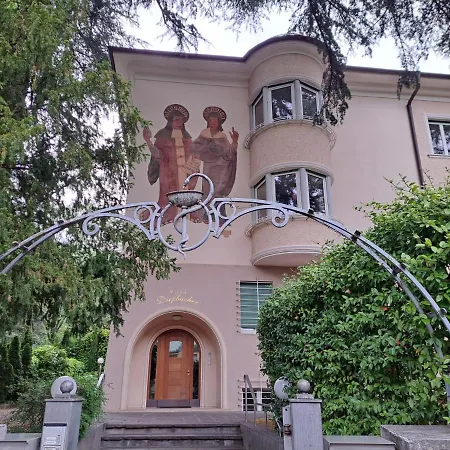 Apartment Mansarde Zeder In Privatvilla Im Zentrum Merans *