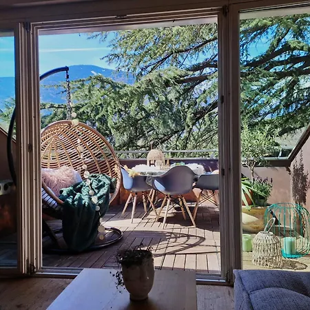 Mansarde Zeder In Privatvilla Im Zentrum Merans * Merano