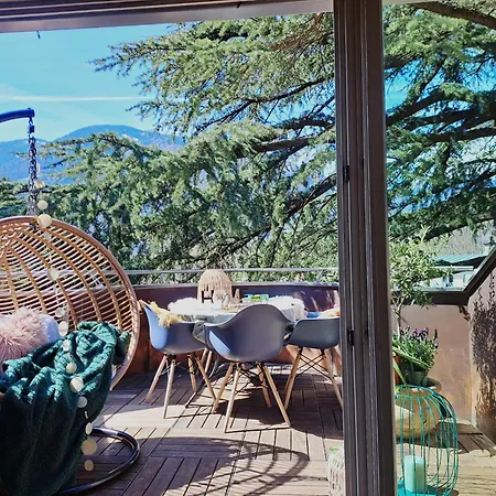 Mansarde Zeder In Privatvilla Im Zentrum Merans *