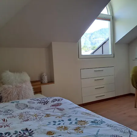 Mansarde Zeder In Privatvilla Im Zentrum Merans Appartement Meran