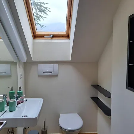 Mansarde Zeder In Privatvilla Im Zentrum Merans *