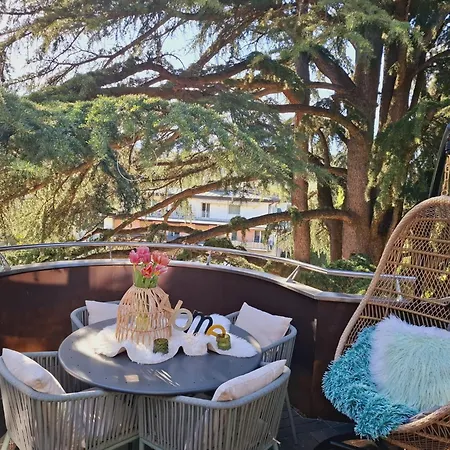 Mansarde Zeder In Privatvilla Im Zentrum Merans Merano
