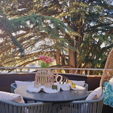Mansarde Zeder In Privatvilla Im Zentrum Merans Lejlighed Merano