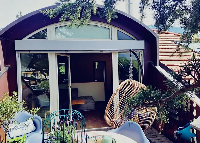 Mansarde Zeder In Privatvilla Im Zentrum Merans Merano