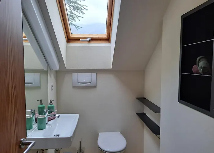 Mansarde Zeder In Privatvilla Im Zentrum Merans *